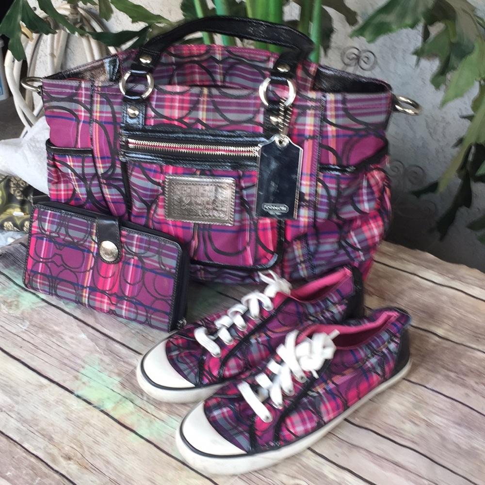 Coach set bag / wallet and shoes size 7